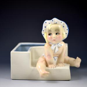 Bimba con vaschetta portafiori - Sandro Vacchetti, Manifattura Essevi, 1935-1940 circa